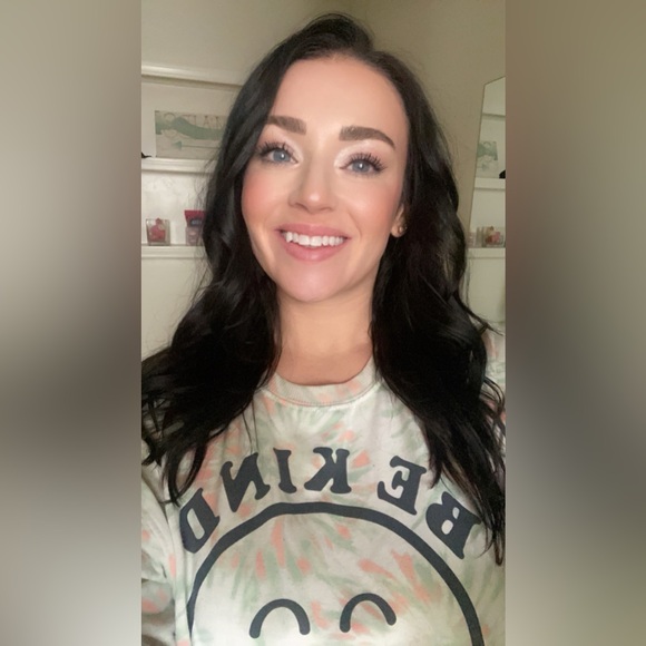 Meet your Posher, Carrie - Picture 1 of 1